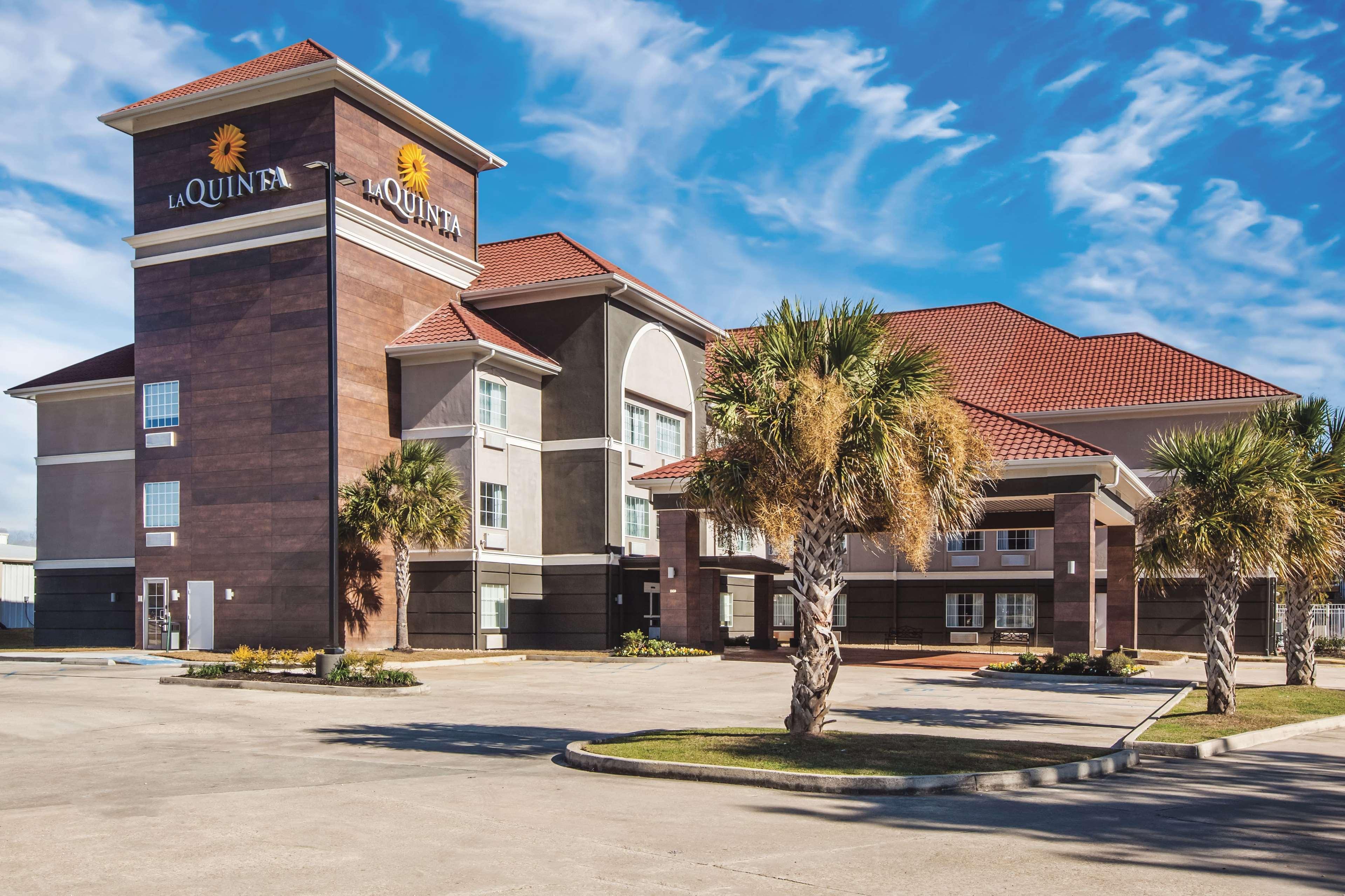 Отель La Quinta By Wyndham Walker - Denham Springs Экстерьер фото